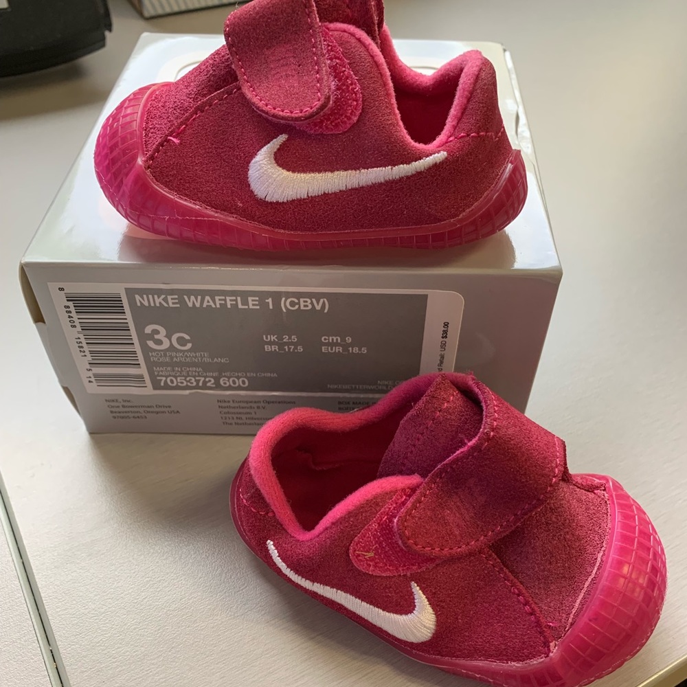 Nike pink size 3c crib shoes